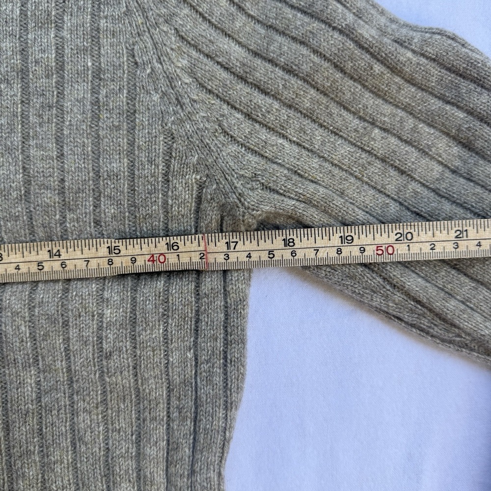 Khaite Rare Juni 100% Cashmere Cardigan‎ Sweater Medium Oatmeal Lightweight Lux - Picture 9 of 10